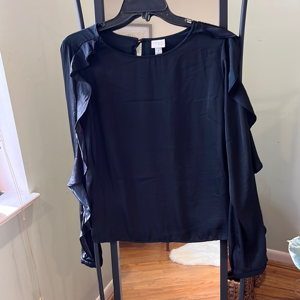 Ruffle Sleeve Black Silky Top🖤